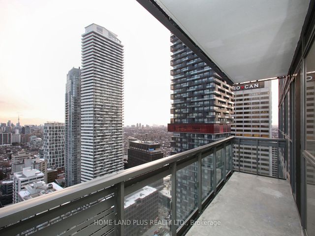 2704 - 39 Roehampton Ave
