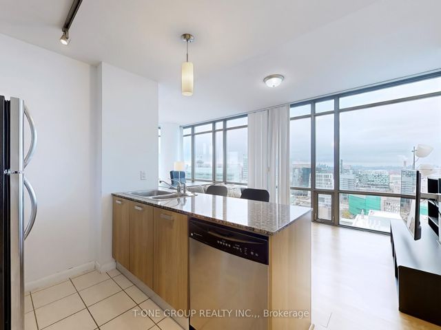 2503 - 38 Grenville St