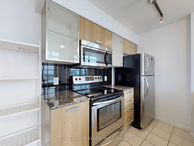 2503 - 38 Grenville St