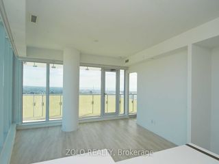 5202 - 197 Yonge St