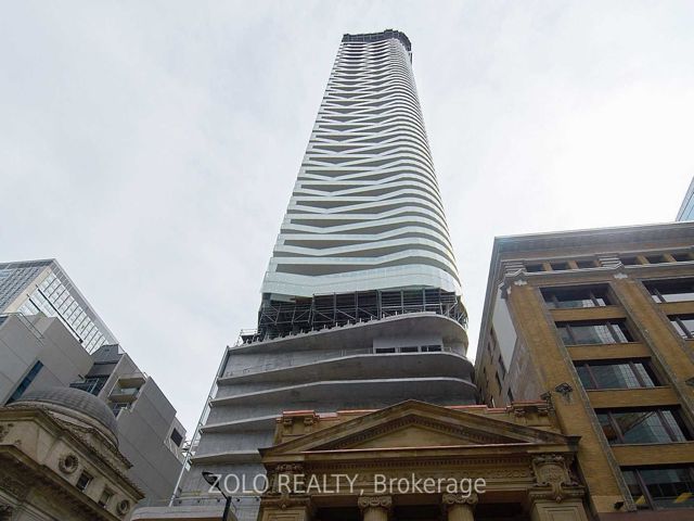 5202 - 197 Yonge St