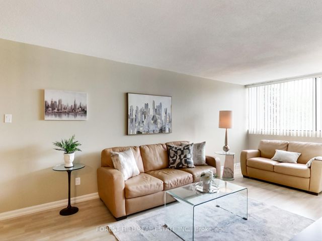 305 - 133 Torresdale Ave