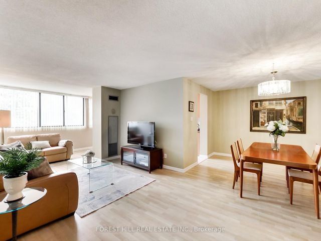 305 - 133 Torresdale Ave