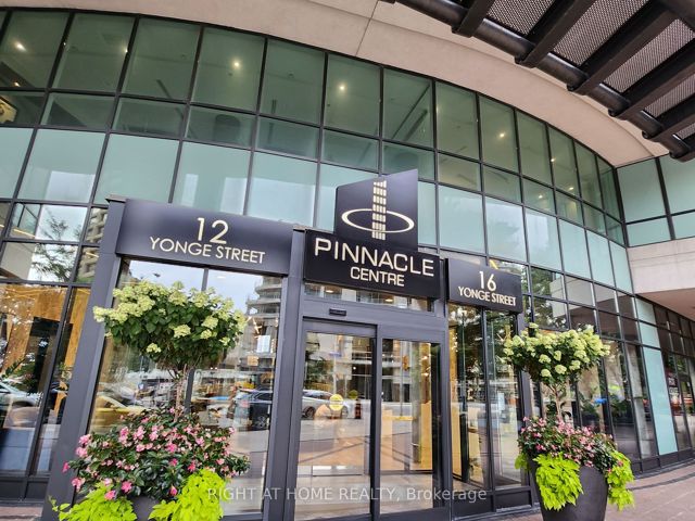 1306 - 16 Yonge St