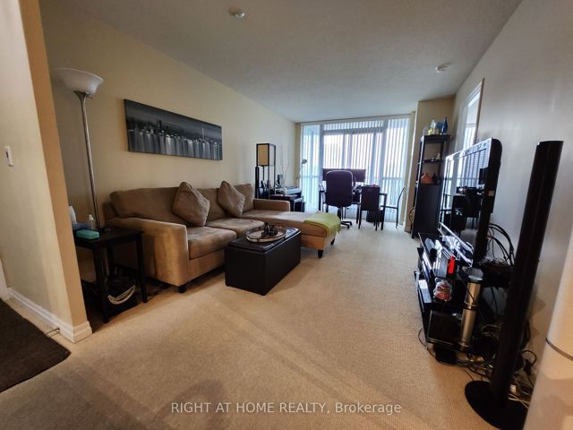 1306 - 16 Yonge St