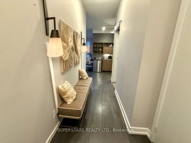 614 - 200 Sackville St