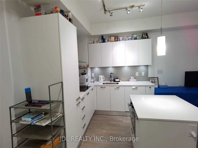 2704 - 9 Bogert Ave