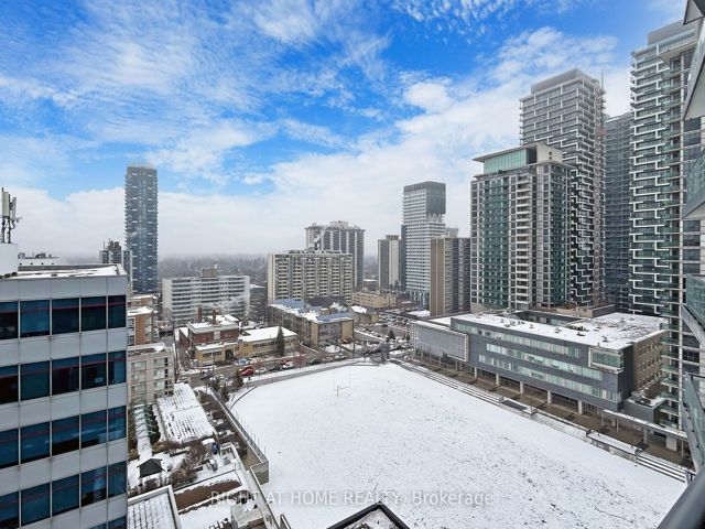 1506 - 30 Roehampton Ave