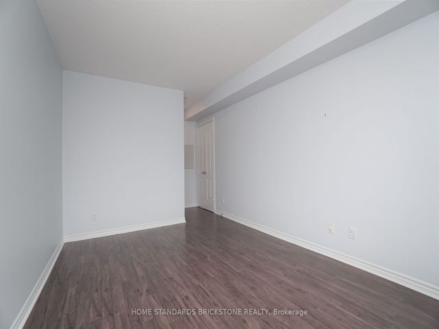 715 - 18 Willam Carson Cres