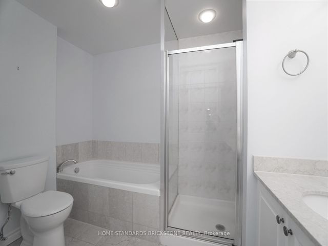 715 - 18 Willam Carson Cres