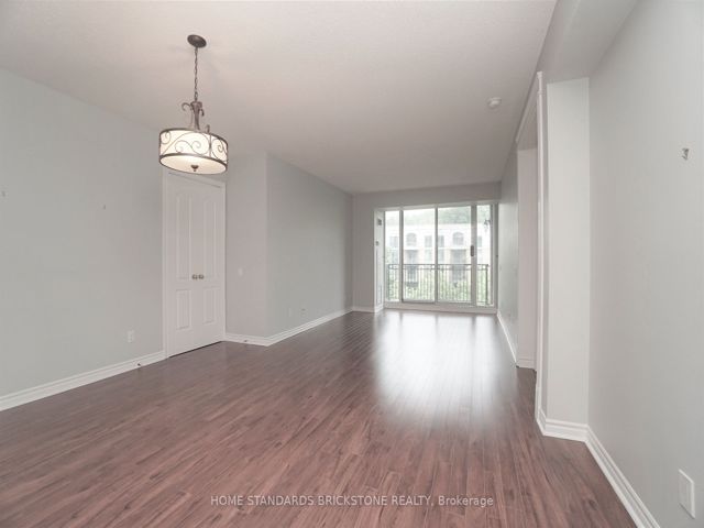 715 - 18 Willam Carson Cres