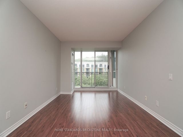 715 - 18 Willam Carson Cres