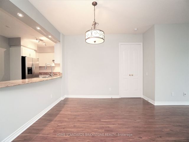 715 - 18 Willam Carson Cres