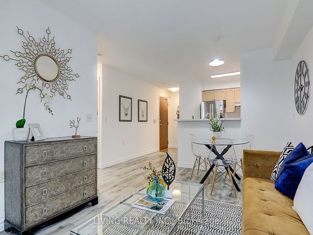1606 - 26 Olive Ave