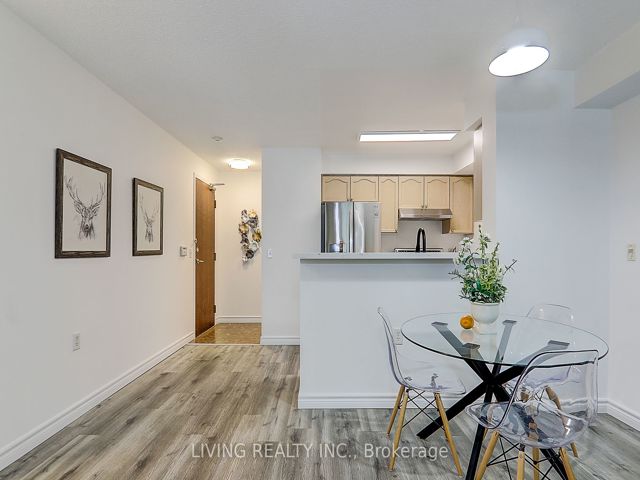 1606 - 26 Olive Ave