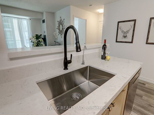 1606 - 26 Olive Ave