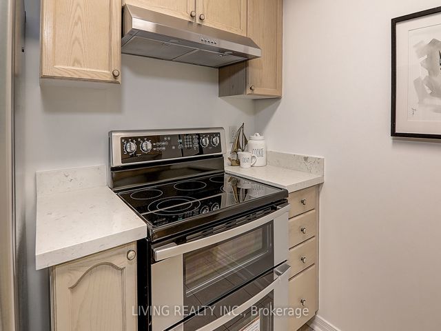 1606 - 26 Olive Ave