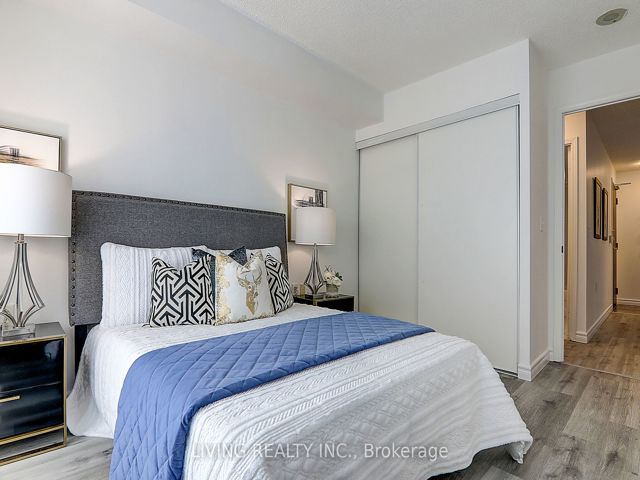 1606 - 26 Olive Ave
