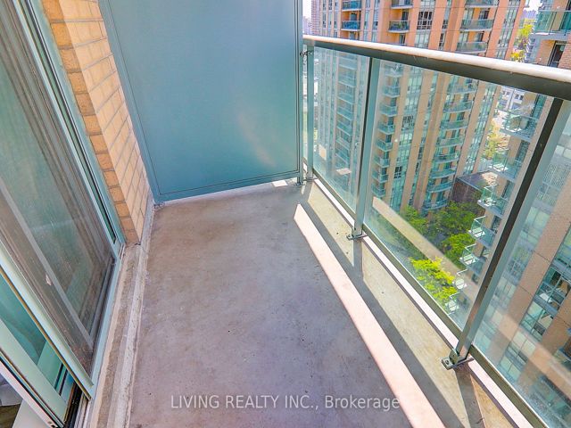 1606 - 26 Olive Ave