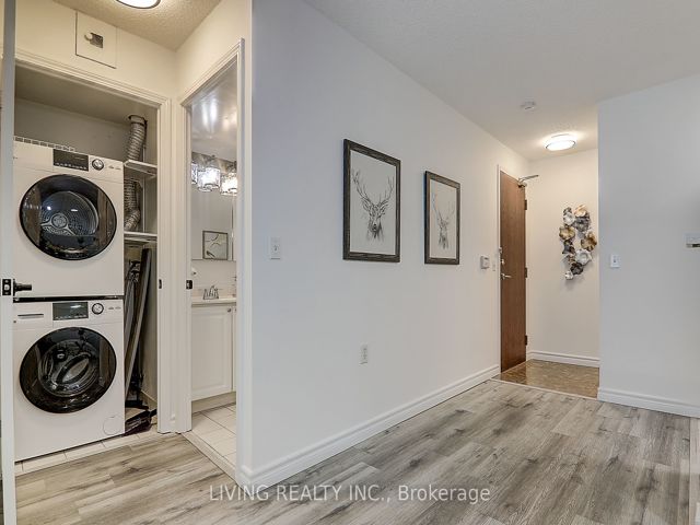 1606 - 26 Olive Ave