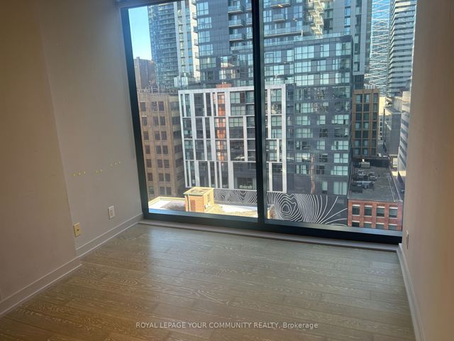 1106 - 11 Charlotte St