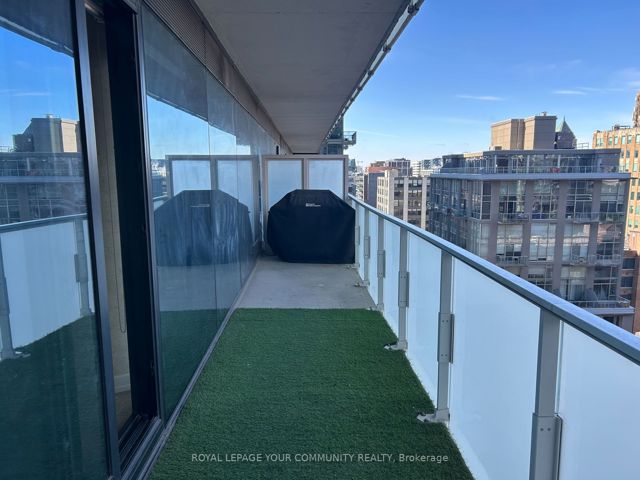 1106 - 11 Charlotte St