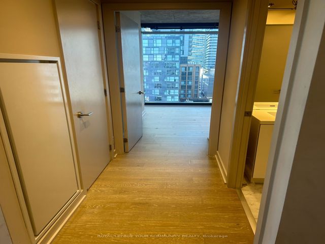 1106 - 11 Charlotte St