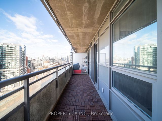 1320 - 38 Joe Shuster Way