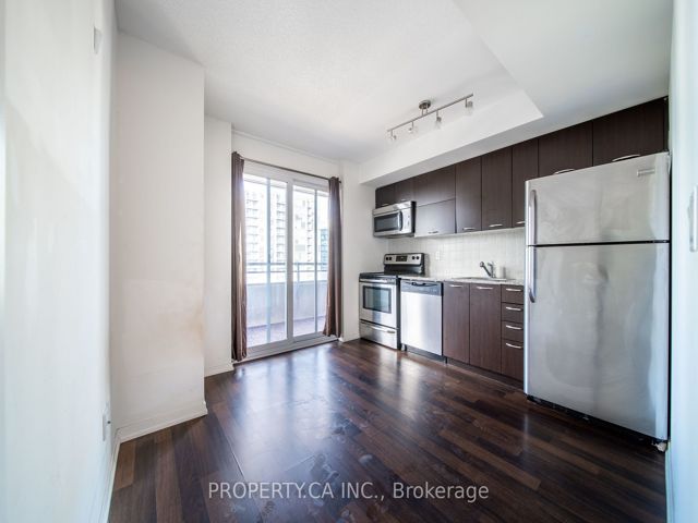 1320 - 38 Joe Shuster Way