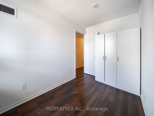 1320 - 38 Joe Shuster Way
