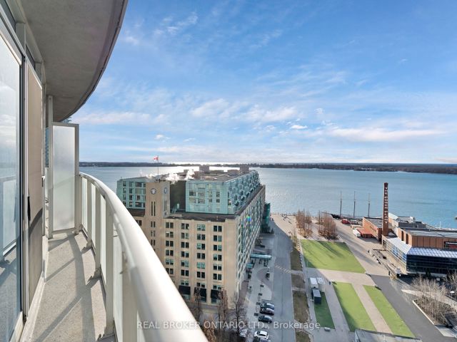 1909 - 208 Queens Quay W