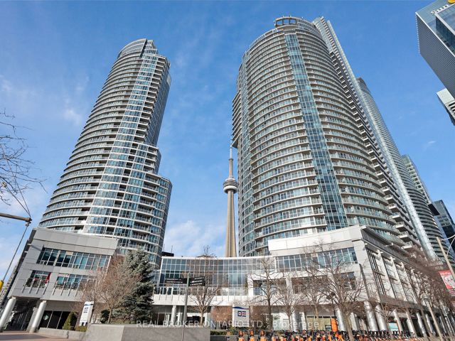 1909 - 208 Queens Quay W