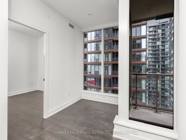 2912 - 35 Mercer St