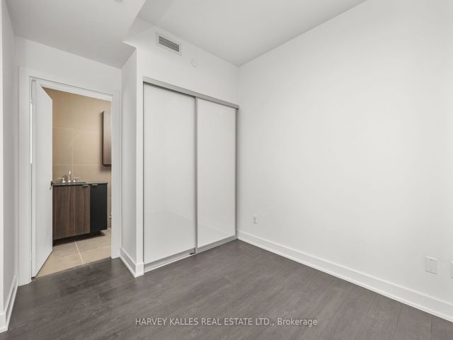2912 - 35 Mercer St