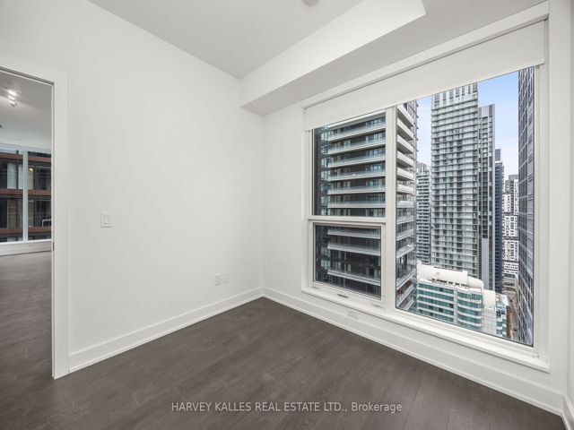 2912 - 35 Mercer St