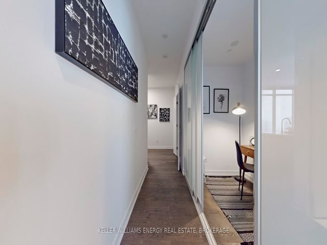 3307 - 488 University Ave