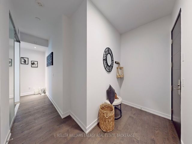 3307 - 488 University Ave