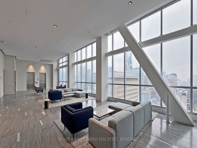 3307 - 488 University Ave