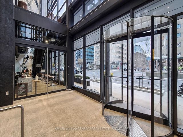 3307 - 488 University Ave