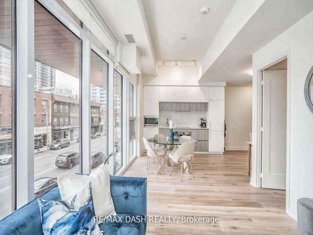 205 - 151 Avenue Rd