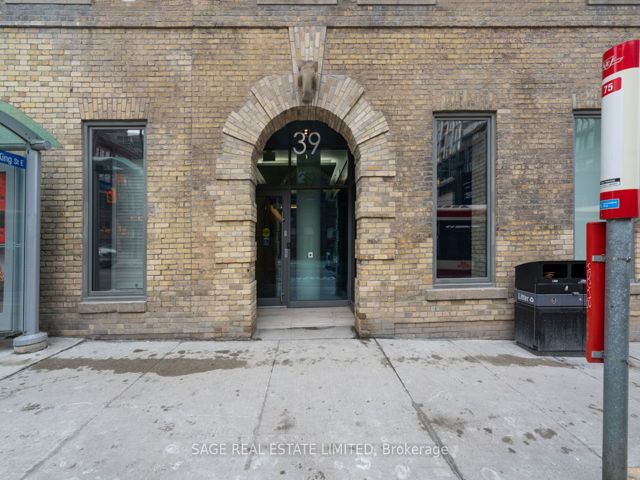 801 - 39 Sherbourne St
