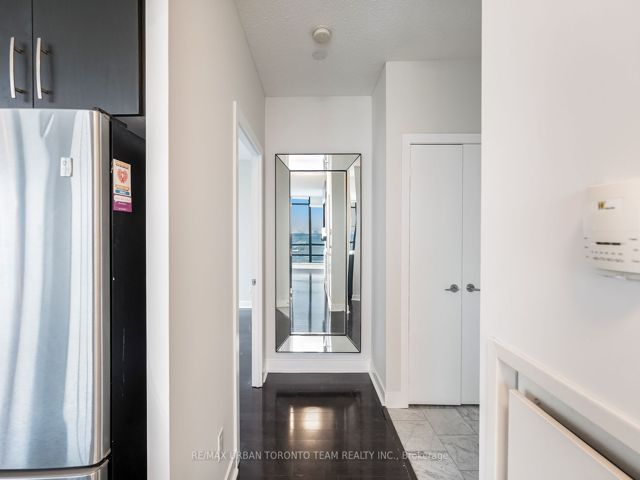 Ph03 - 438 King St W