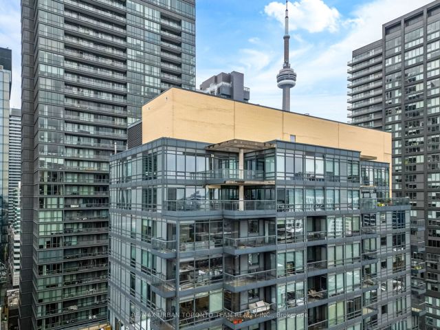 Ph03 - 438 King St W