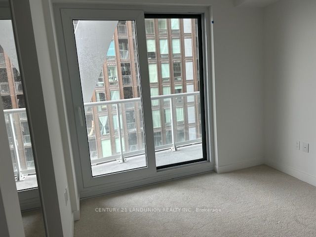 2619 - 230 Simcoe St