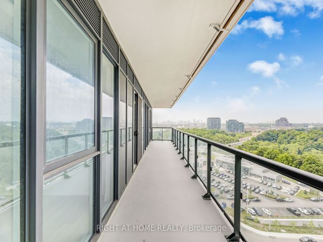 1210 - 30 Inn On The Park Dr