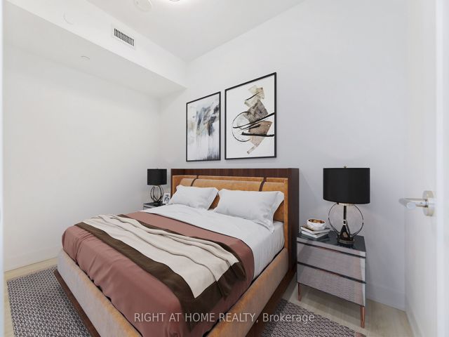 1210 - 30 Inn On The Park Dr