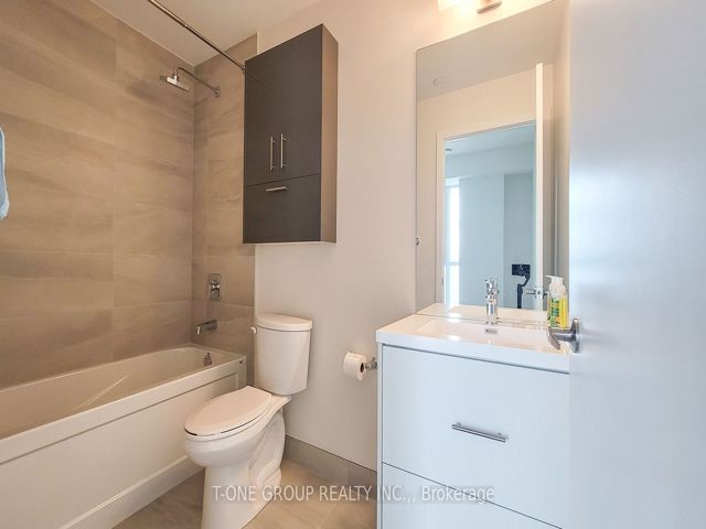 516 - 188 Fairview Mall Dr