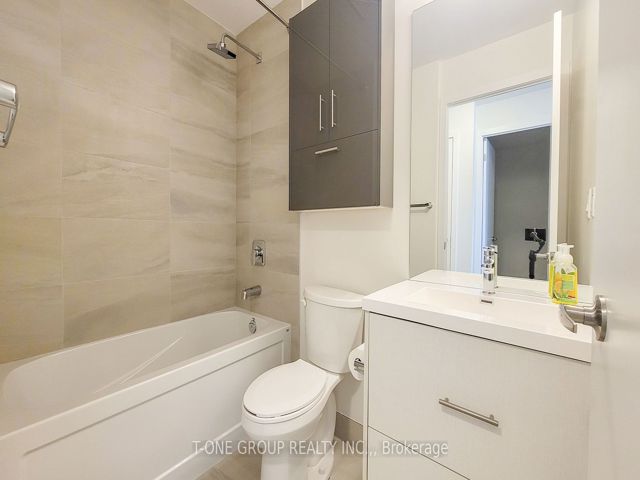 516 - 188 Fairview Mall Dr