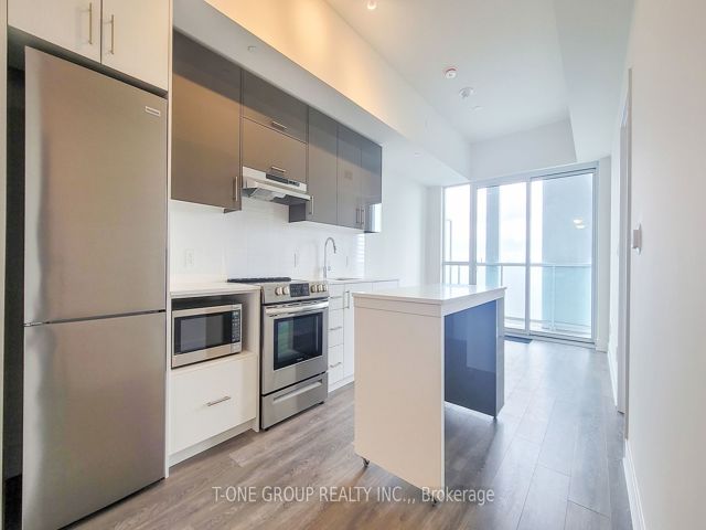 516 - 188 Fairview Mall Dr