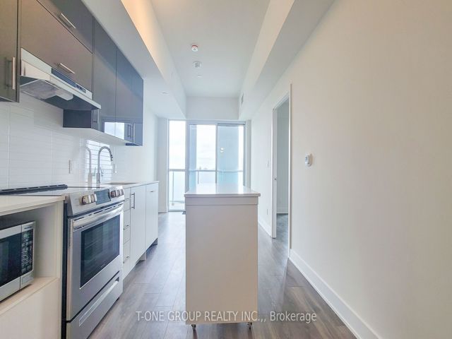 516 - 188 Fairview Mall Dr